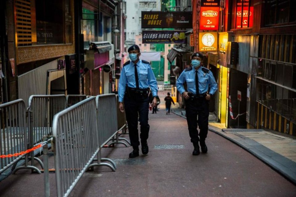 Hong kong ah dhaa meehunge quratine mudhahthu 21 dhuvahah ithurukoffi