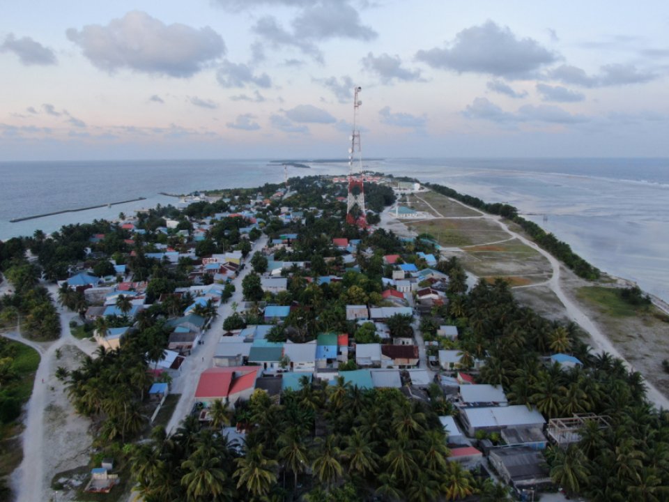 Gadhdhoo gai en dhaman feeni masveriaku maruvejje