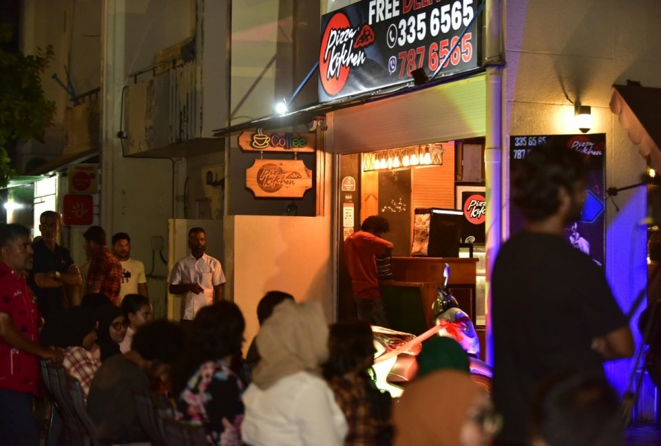 Pizza kitchen ge aharee dhuvahaa gulhigen khaasa discount eh