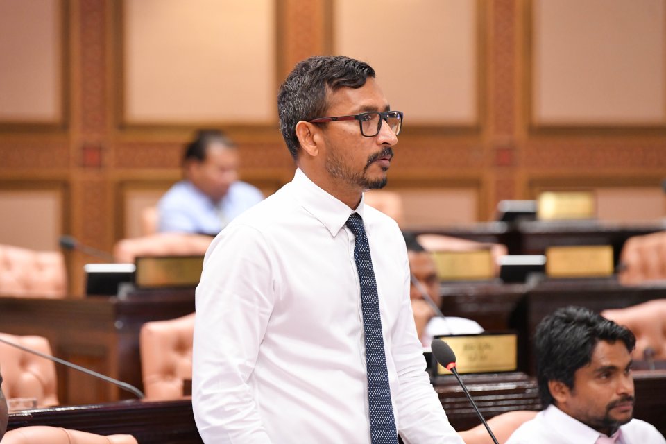Mi sarukaarun enme meehaku ves nuhaggun vazeefaa in vaki koffai nuvaane: Falah