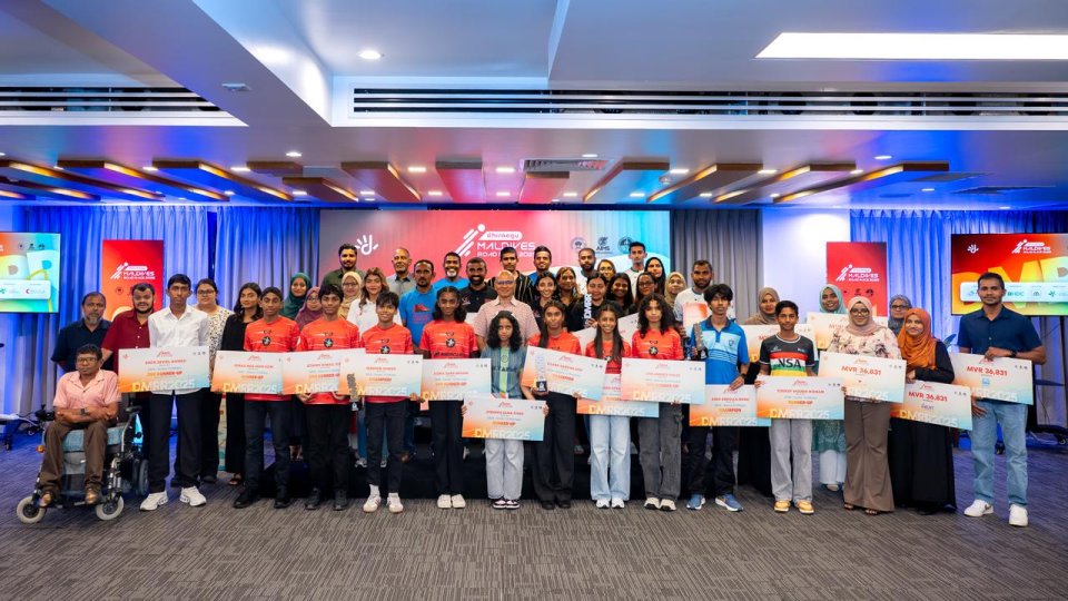 Dhiraagu road race ge vana thakah dhiya faraaiythakah dhiraagun inaamu havaalu koffi