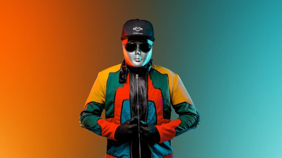 Dhiraagu furathama speed boat ge naseebuveriya hovaa event gai roboman fennaane