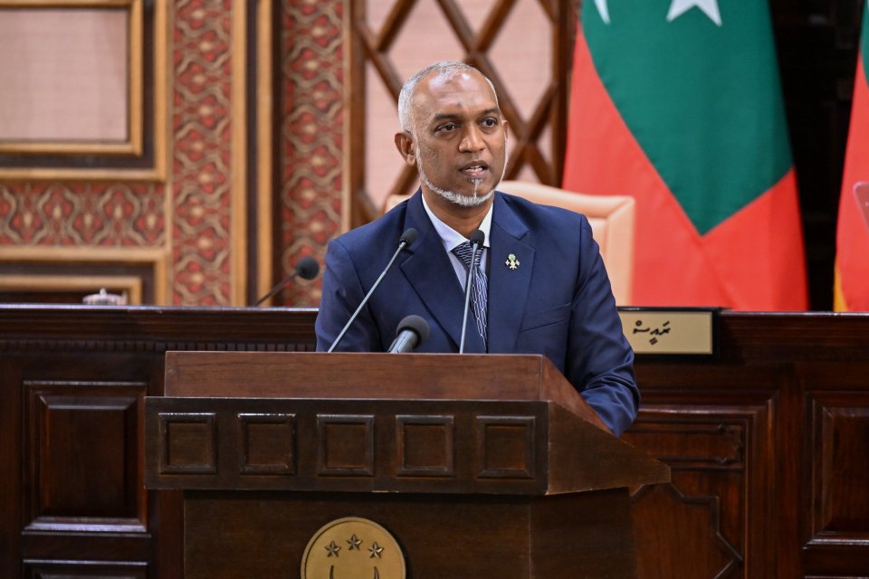 Resort thakeh tharahgee koh, rayyithunnah dollar in faisaa bahan Muizzu vaudhuvejje