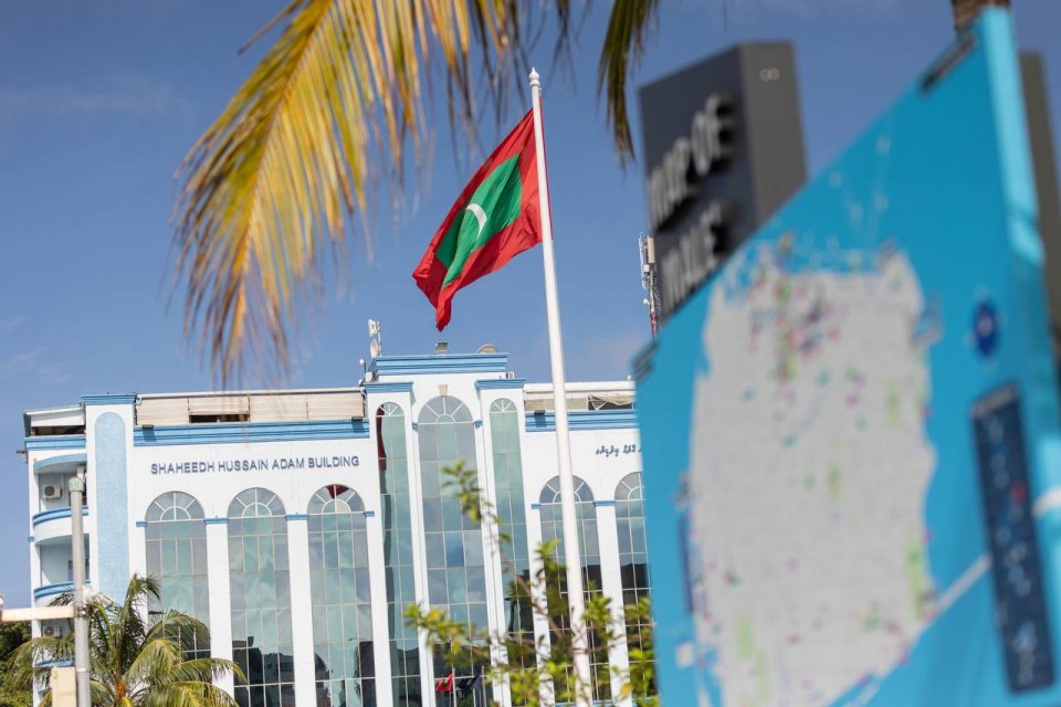 Himmafushi gai maaraamaaree hingi misru ge 2 meehaku deport kollan ninmaifi