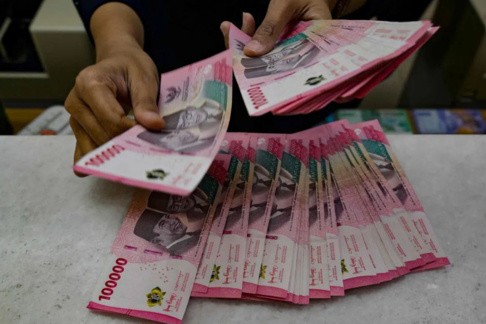 Indonesia ge Rupiah ge agu thaareehugai ves nuvehteyhaa dhashah