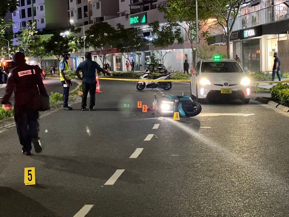 Accident gai aniyaavi kujjaage haalu serious, faruvaadhenee ventilator gai