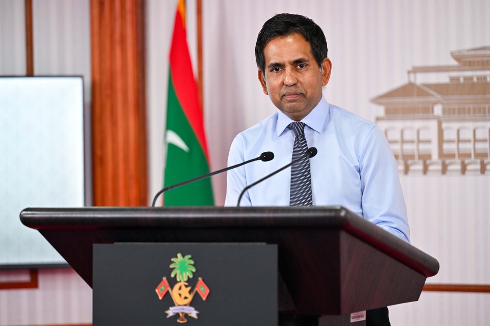 Gaanoonaa ehgothah amalukurumah edhi gulhan ulhe nugulhumun mauloomaathu aanmukoffi