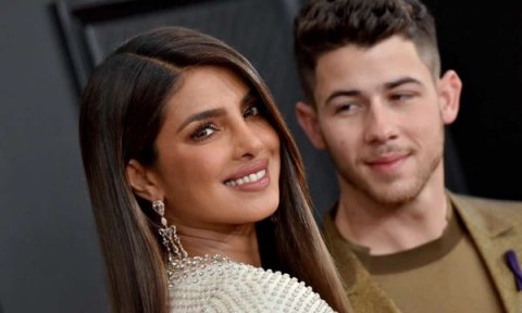 Nick Jonas beynunvanee priyanka ge autograph eh 