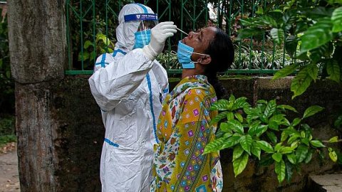 India in bunanee aabaadheege emmenah vaccine dheyn nujeheyne kamah