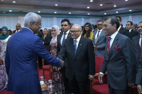 Raees Solih aai Raees Maumoon bahdhalu kurahvaifi