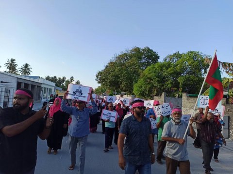 Idhikolhun seedhaa harakaathah nukunnan garaareh faas koffi