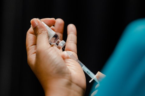 Vaccine jehumuge bodu programme eh male' gai fashanee