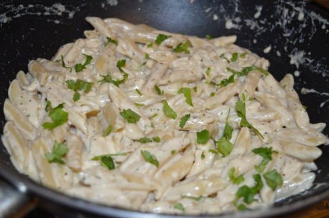 Roadha malaafaiy: Pasta Alfredo