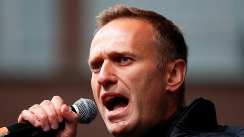 Noos thakun liyunthah nagaa kamah bune Navalny jalaa dhekolhah dhauvaa koffi