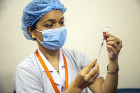 Vaccine ge viyafaari dhahve Asia gai India ge baaru gehlenee?