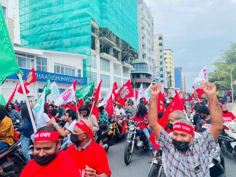 Idhikolhun baavvan ulhunu cycle buru fuluhun huttuvaifi