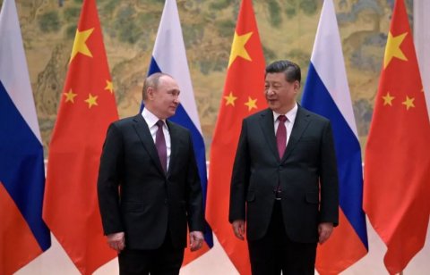 Russia in ehee ah edhifa eh nuvey: China