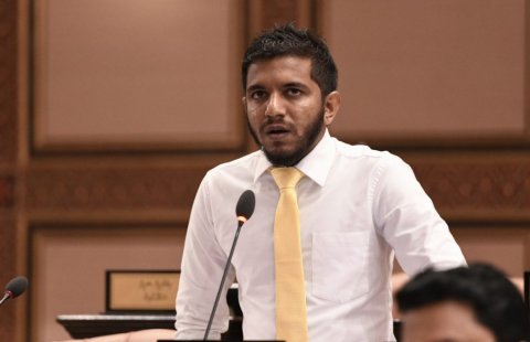 Nasheed dhookoh member Siraju Raees Solih ah thaaeedhu kurah ninmaifi