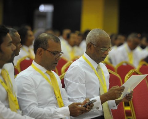 Raees Nasheed vidhaalhuvi adhadhah alhugandaa dhekolhah meehun nunikunnaane: Solih