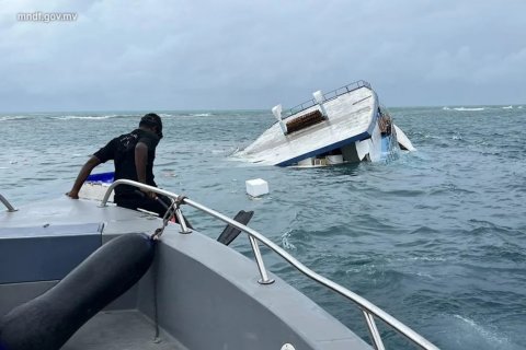 Kolhuvetti eh bandun jahaalai, ekaku gelligen hoadhanee