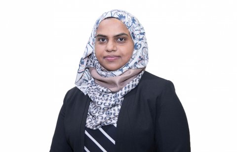 Financial Controller Razeena isthiufaa dhehvaifi 