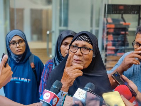 Aailaa in beynunvanee Abdulla Rasheed ge hashigandu havaalu kuran