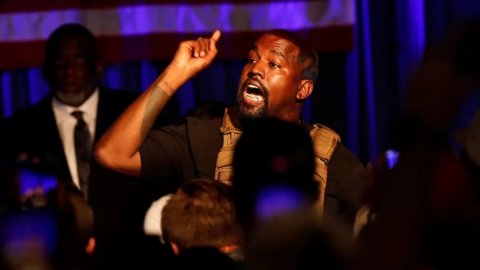 Kanye West 2024 vana aharuge riyaasee inthihaabugai vaadha kuranee