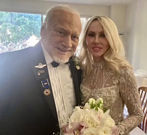 Buzz Aldrin: 93 vana ufan dhuvahu 4 vana kaiveni