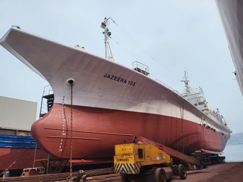 Dhuvaalaku 120 ton ge maskiruvey boat eh MIFCO ah ganefi