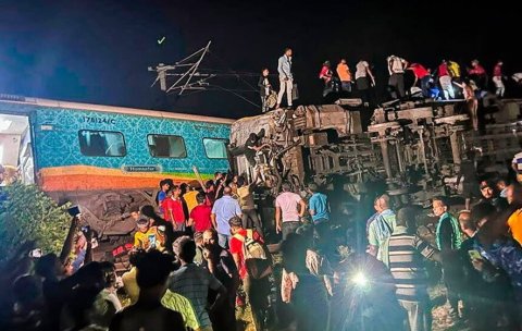 India gai hingi rail accident ehgai 200 ah vure gina meehun maru vejje