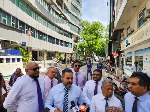 idhikolhun miadhuves Raees ofeehah, Raees aa badhaleh nuvi