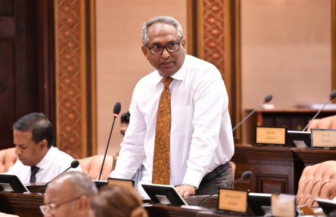 Majilis hoonuve miadhuves Kelaa dhaairaage memberuge nan ihvaifi