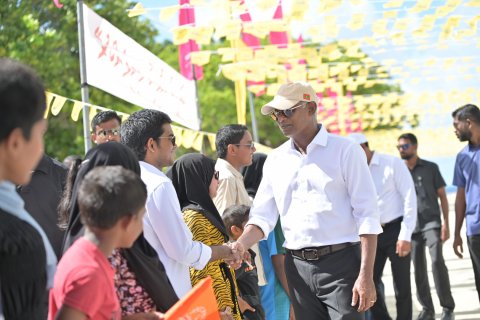 Raees Yameen dhookolleven neh, Baaruge beynun nukuraanan: Raees