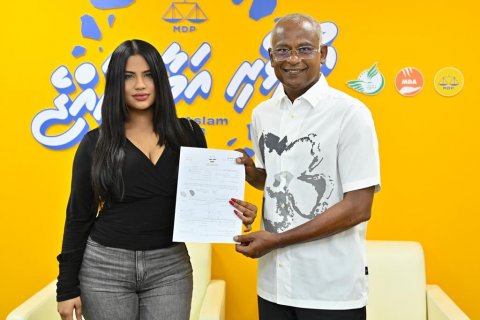 Social media influencer Kaizeen ge thaaeedhu Raees Solih ah