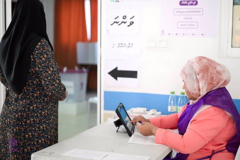 Mi faharu vote foshi bahattaanee Colombo, Trivandrum, adhi Kula lumpur gai