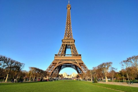 Hoonu moosumugai Eiffel Tower ithurah dhiguvaakan engeytha?
