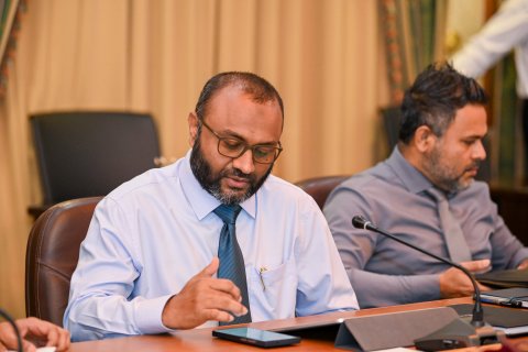 Surgery eh kuraathee, Dr. Shaheem imaamuve tharaaveehu kurun medhukan'daalaifi