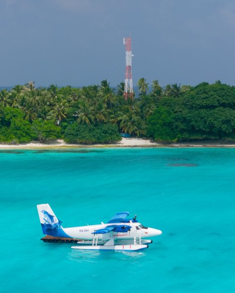 Maldivian ge seaplane dhathuruthah Fulhadhoo ah fashaifi 