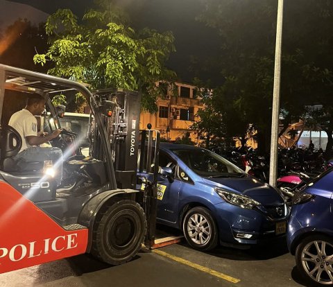 Un'dhagoo vaagothah park koffai huri 230 ah vure gina vehicle tow koffi