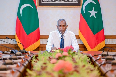 Civil service vazeefaain vakivi meehun alun vazeefaage furusathu dhenee