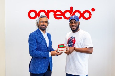 Ooredoo ge dhauvathakah PSG legend Jay-Jay Okocha rajje athuvejje