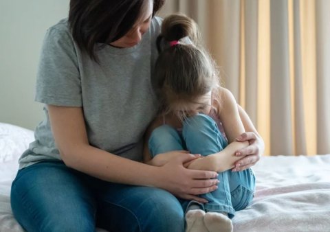 Anhen kudhinge medhugai Autism bali dheneganevun madhee keehve?