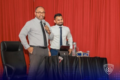 Shamman hayyaru kuree saabithu heki fenigenkan kashavaruvey: Ihusaan