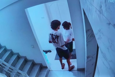 Yumnu vettunee Raudhu aa hamanujehumeh hingaafai vanikoh: fuluhun