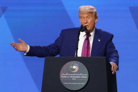 Apple kunfunnyyai EU in bodu tariff eh nagaane kamuge inzaaru Trump dheefi