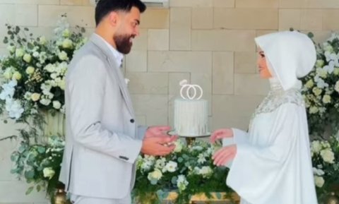 Influencer Abir ran kee Quran ge mus'haf akah!