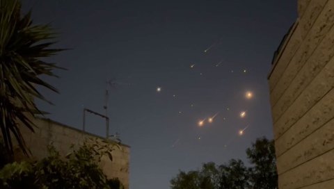 Reyge hamalaathakugai iran aa vahtharehge ballistic missile beynun koffi