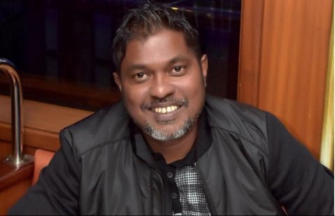Shareeaiy nimendhen bandhu kuri K-Park Mandey dhookollaifi