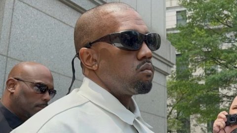 Kanye West kee lava ehge sababun eyna ge Australia visa hifahattaifi