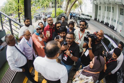 Nuhingaa media thakah ves media commisson ge inthihaabugai vote levey